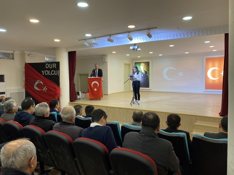 18 Mart Çanakkale Zaferi ve Şehitleri Anma Günü Etkinlikleri Kapsamında Sarıyahşi Tiyatro ve Konferans Salonunda Anma Programı Düzenlendi